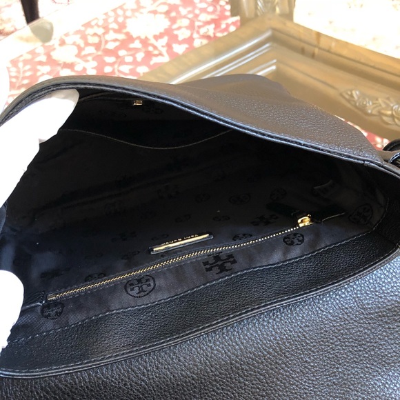 Authentic Tory Burch Harper messenger handbag - Picture 4 of 8